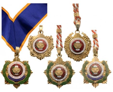 Commander's Badges: ACADEMICO FUNDATOR, HISTORICAS, POLITICAS Y MORALES, BELLAS ARTES, AL MERITO ARTISTICO Neck Badges, gilt 