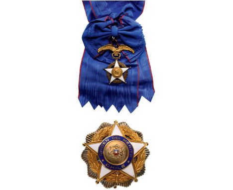 Grand Cross Set, 1st Class, 5th Type, instituted in 1906. Sash Badge, 71x63 mm, gilt Silver, enameled on both sides, central 