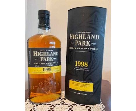 One litre Highland Park single malt Scotch whisky, distilled in 1998, bottled in 2010, 40%, produced for Global travel retail