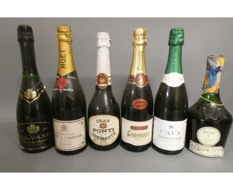 Five bottles of sparkling wine including Moet &amp; Chandon premiere cuvee, Charles Volner blanc de blanc and others, togethe