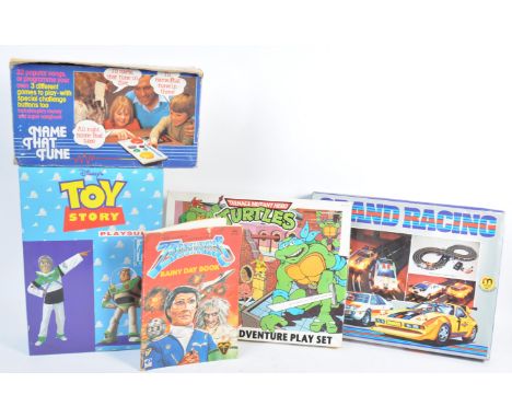 A collection of assorted vintage board games, toys and playsets - most TV &amp; Film related, to include; a Dekkertoys ' Toy 