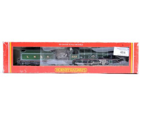 An original Hornby Railways made 00 gauge train set electric locomotive engine R123 LNER 4-4-0 Lcoc Hunt Class D49/2 The Berk