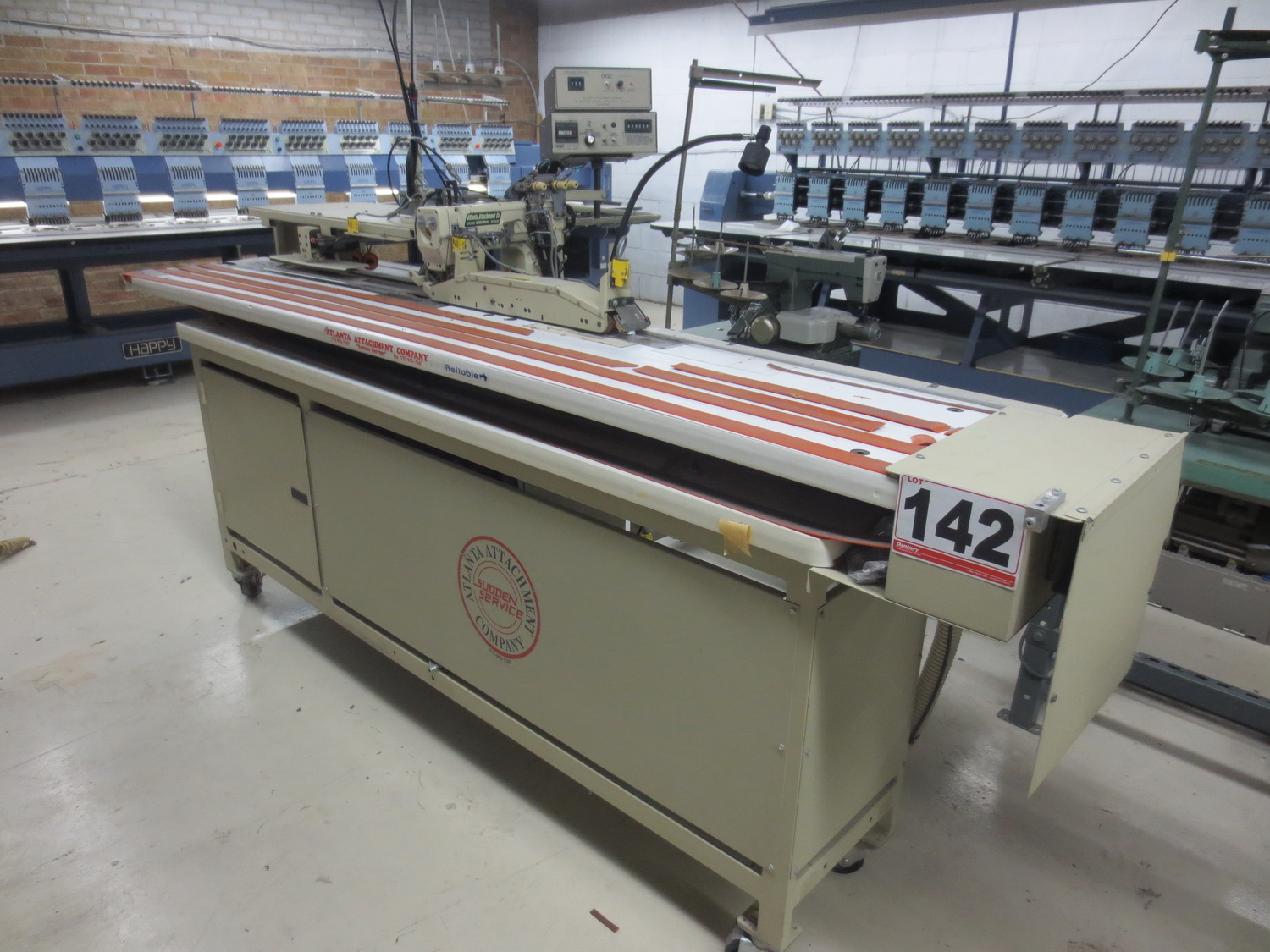 1 ATLANTA ATTACHMENT CO AUTOMATIC TSHIRT FLAT HEMMING SYSTEM W/ YAMATO MOD VC2700156M SEWING