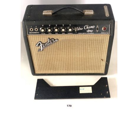 Fender Vibro Champ Amplifier, not working. 17"w x 7 d x 14"h
