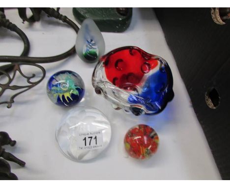 4 paperweights including Royal Doulton, Caithness etc and a retro coloured glass ashtray