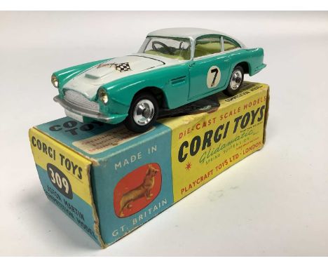 Matchbox 1/43 – Aston Martin DB4 1962 Argentée – Miniature De Collection Avec Boîte