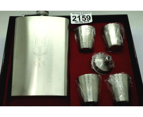 SAS engraved hip flask set. P&amp;P Group 2 (£18+VAT for the first lot and £3+VAT for subsequent lots) 