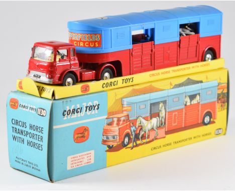 Corgi Major Toys diecast model Circus Horse Transporter With Horses, 1130, spring suspension, articulated and detachable cab 