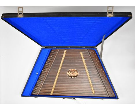 Musima&nbsp;Markneukirchen zither harp, made in German Democratic Republic, approximate sizes: large width (bottom) 87cm, nar