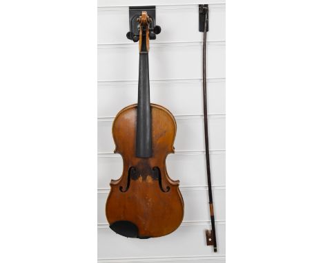 Late 19th / early 20thC violin labelled Antonius Stradivarius Cremonesis 1727 A&amp;S with flame two piece back, in original 