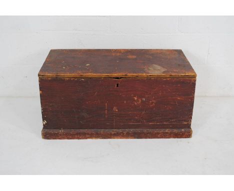 A stained pine trunk - length 85cm, depth 44cm, height 40cm