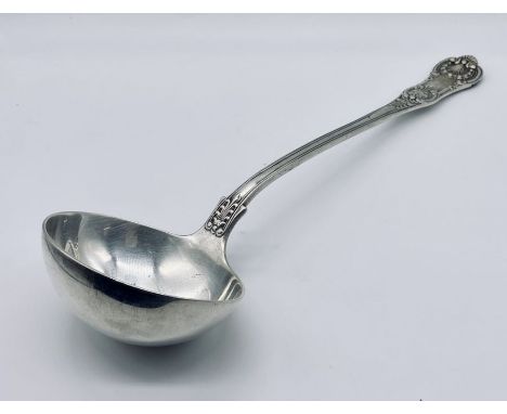 An early Victorian hallmarked silver ladle, weight 318g, length 33.5cm