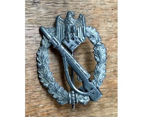 Army / Waffen-SS Infantry Assault Badge, 1939, insilver, Makers Mark Sohni Heubach & Co (S.H.u Co 41).