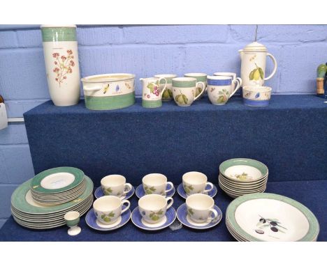 An extensive quantity of Wedgwood Sarah's Garden pattern tea and dinner wares including eight dinner plates, eight side plate