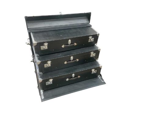 Vintage black vinyl covered car trunk, complete with original fitted cases, 90.5cm in width x 65.5cm in height x 53cm depth a