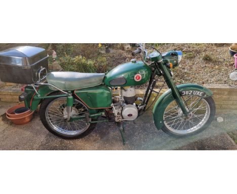 1959 Excelsior Universal, 150cc. Registration number 382 UXE (non transferrable) Frame number PU9/677 (V5C says PUG/677). Eng