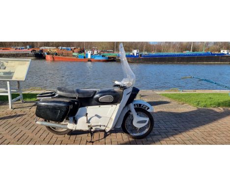 1962 Ariel Leader, 247cc. Registration number 51 FPX. Frame number T28963/B. Engine number T28963/B unconfirmed. Designed by 
