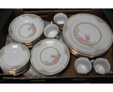 A TRAY OF ASSORTED TEA &amp; DINNERWARE