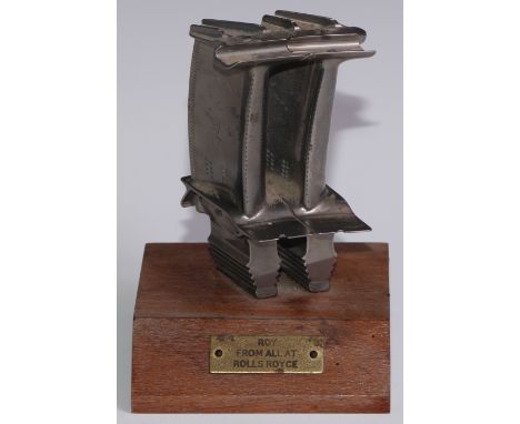 Aeronautica and Engineering History - a cast desk model, of a Rolls-Royce RB211 aeroplane engine blade, hardwood base, 14cm h