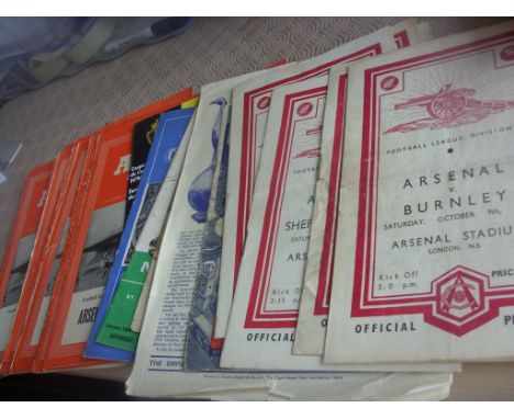 1950s Arsenal Football Programmes: 21 early 1950s Homes fair to good 2 with score to front. C/W 4 x 47/48 home and 1 from 48/
