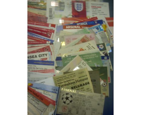 Football Ticket Collection: Wide range of levels and years to include FA Cup Finals and Semis, European & Internationals. (Es