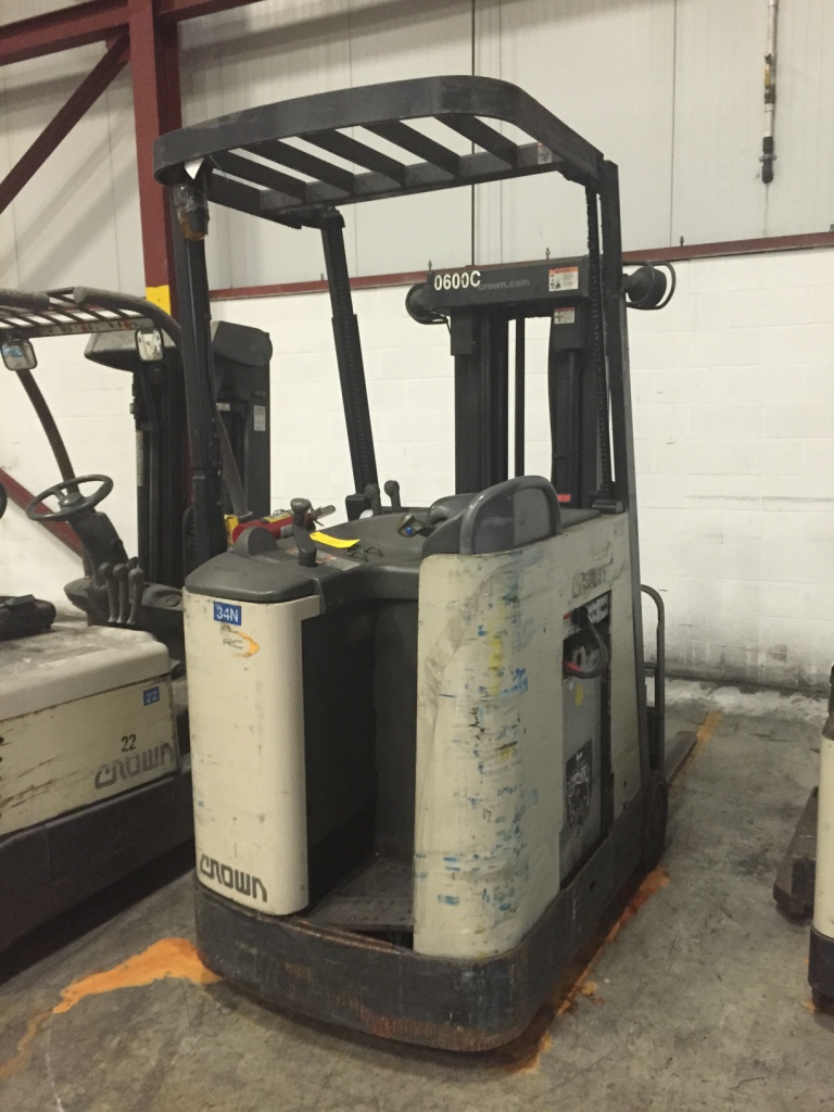 Crown Electric Stand Up Pallet Jack, Rigging Fee 75, If Crating or