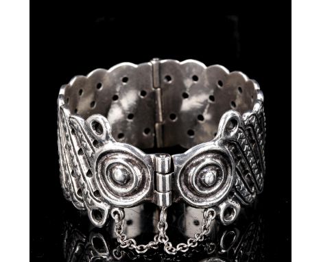 KALEVALA KORU - a heavy Vintage Finnish sterling silver Iron Age Revival style hinged bangle, Helsinki 1990s, band width 29.9