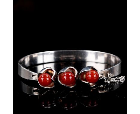 SALOVAARA - a Vintage Finnish stylised sterling silver carnelian bead torque bracelet, Turku, bead diameter 8.1mm, internal d