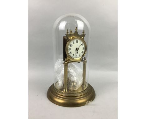 EARLY 20TH CENTURY ANNIVERSARY CLOCK, with glass dome, 31cm high overall