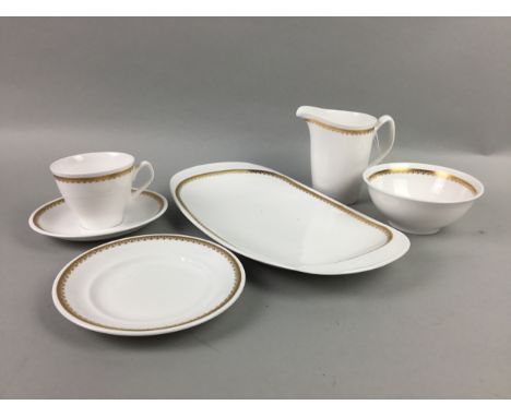 SPODE 'ELIZABETHAN' TEA SERVICE, comprising six trios, cream, sugar and sandwich plate