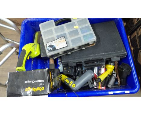 1 PLASTIC TRAY OF TOOLS