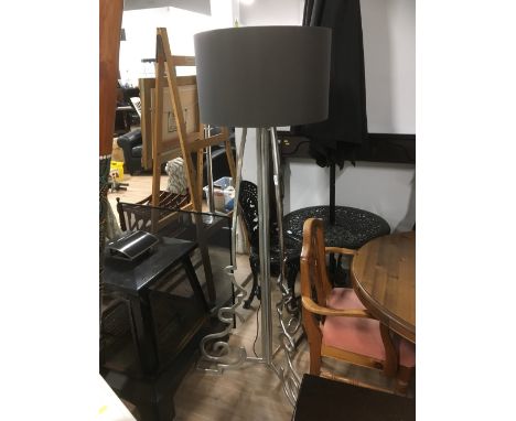 METAL STANDARD LAMP