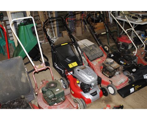 A Cobra DG 450V 135cc petrol lawnmower (light use) 