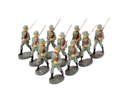 10 Elastolin German Army figures. 10 marching with rifles shouldered. GC for age, minor cracking. 