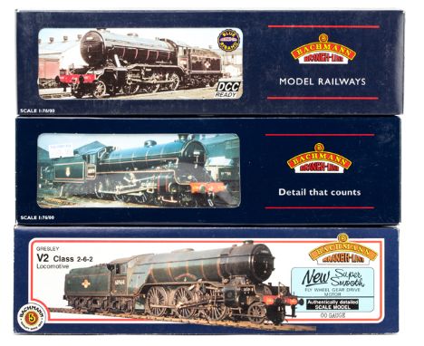 3 Bachmann OO (ex LNER) tender locomotives. A class B1 4-6-0 Impala 61002 (31-707) in Brunswick green livery. A class V2 2-6-