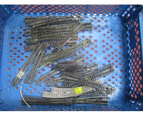 Twenty Three "N" Gauge Points, Slips Etc, by Peco, Trix, Fleischmann etc, unboxed, fair to good.
