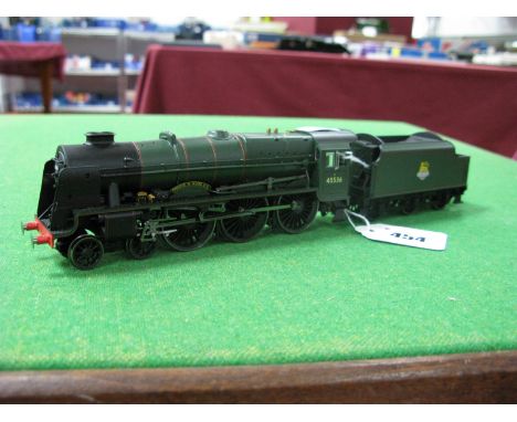 Hornby "OO" Gauge/4mm Ref 2726 4-6-0 Steam Locomotive and Six Wheel Tender, rebuilt Patriot Class, "Private W. Wood V.C, BR g
