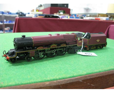 Hornby "OO" Gauge/4mm Ref R2447 Class 8P 4-6-2 Steam Locomotive and Six Wheel Tender, BR maroon "Princess Arthur of Connaught
