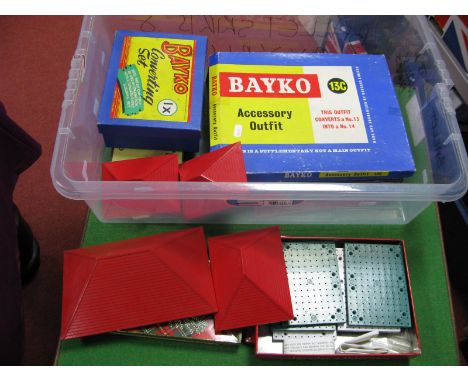 A Quantity of Post War Bayko, including set box 1 and 13c, all unchecked, playworn.
