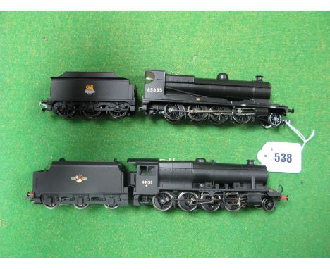 Two "OO" Gauge/4mm Steam Locomotives and Six Wheel Tenders, Bachmann Ref. 31-002 Class 04 2-8-0, BR black, R/No. 63635, DCC r