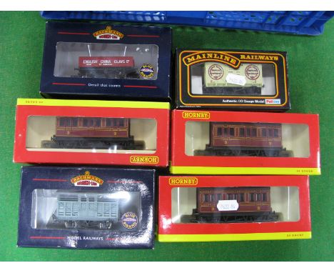 Six Items "OO" Gauge/4mm Boxed Rolling Stock, Mainline Ref 37413 vent van, Bachmann Ref No's 37.055 and 37.701 cattle wagon, 