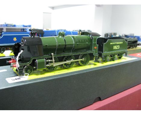 Modern Bassett Lowke "O" Gauge/7mm Ref BL90054 Southern Railway Maunsell 2-6-0 "N" Class Mogul 2-6-0 Steam Locomotive and Six