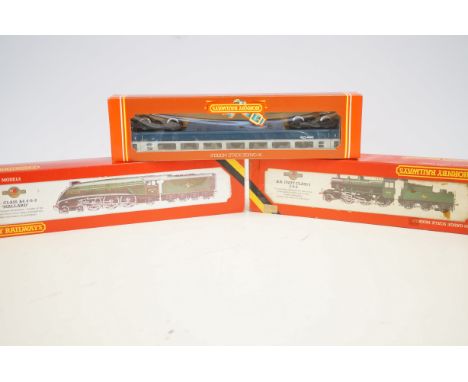 Hornby railways 00 Gauge scale model x3