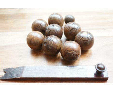 Vintage wooden carpet bowls 