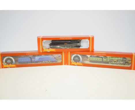 Hornby railways 00 Gauge scale model x3