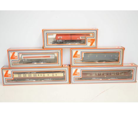 Lima model carriages x5