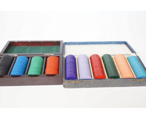 2x Sets of vintage gaming chips