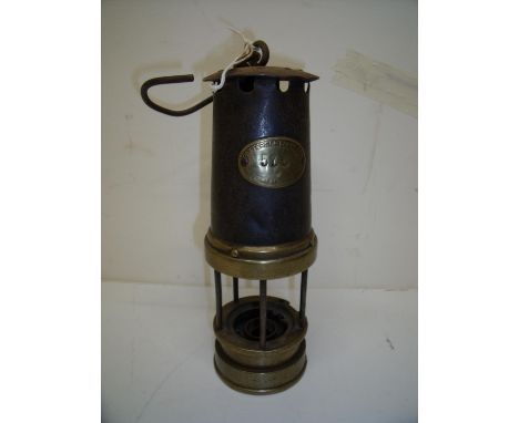 Pattersons Lamps Ltd Gateshead no. 576 miners type lamp (lacking glass) 