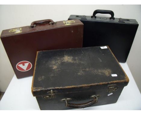 Vintage leather travelling attaché case and two other modern briefcases (3) 
