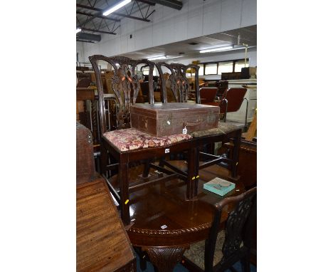 A SET OF FOUR VICTORIAN MAHOGANY CHIPPENDALE STYLE DINING CHAIRS, with drop in seat pads (sd)